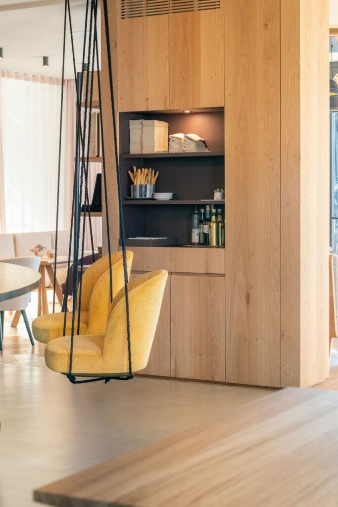 gloriette-guesthouse07 L'arco teso: con il legno di rovere svg+xml;charset=utf